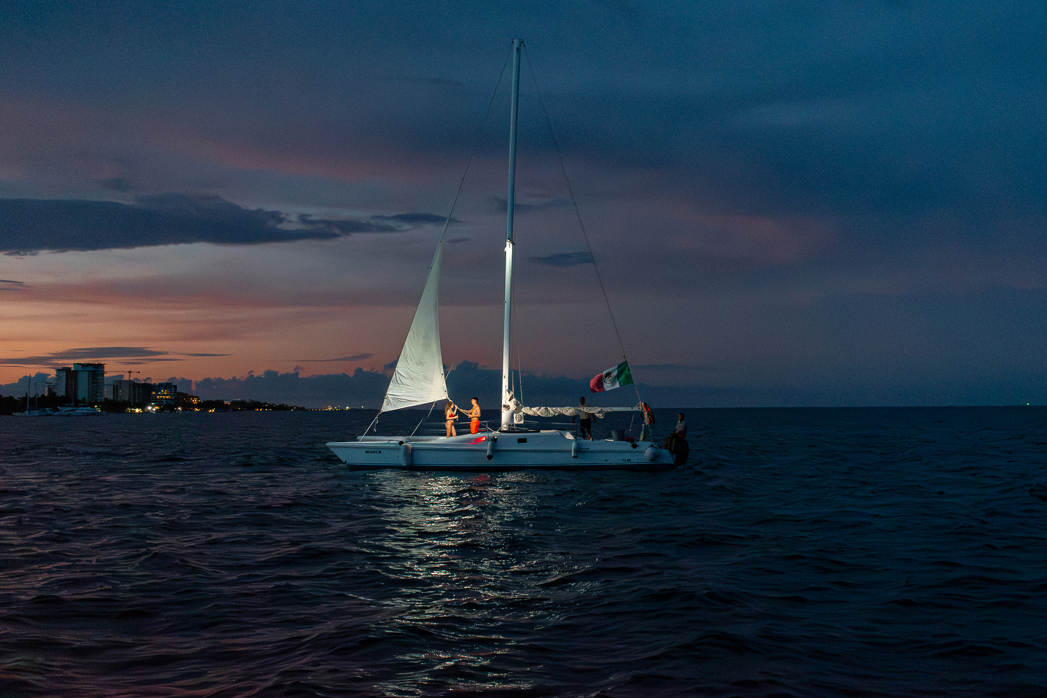 Cena Romantica abordo de un catamaran