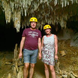 Pueblo Maya Xcan: Costumbres, aventura y romance