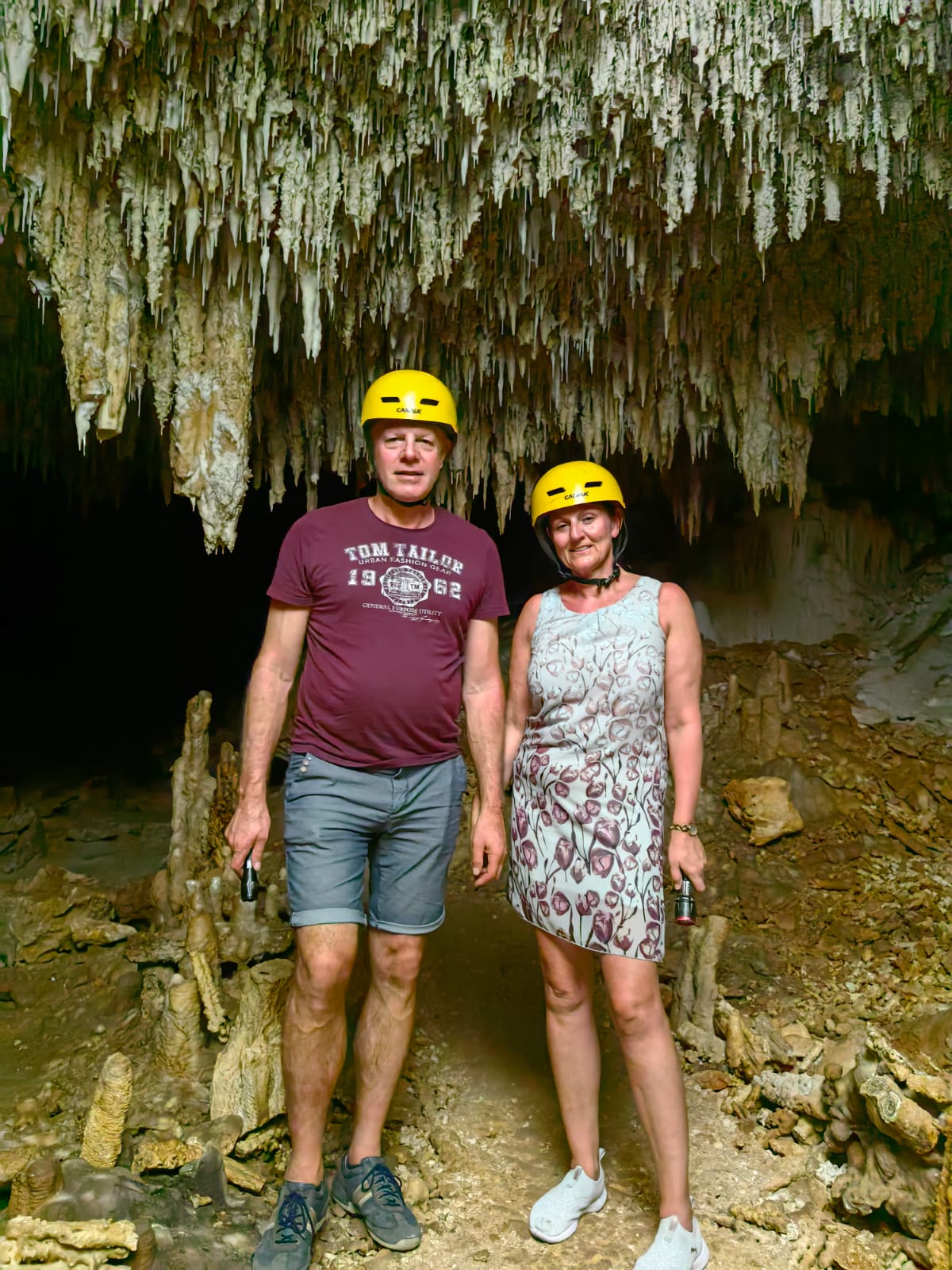 Pueblo Maya Xcan: Costumbres, aventura y romance