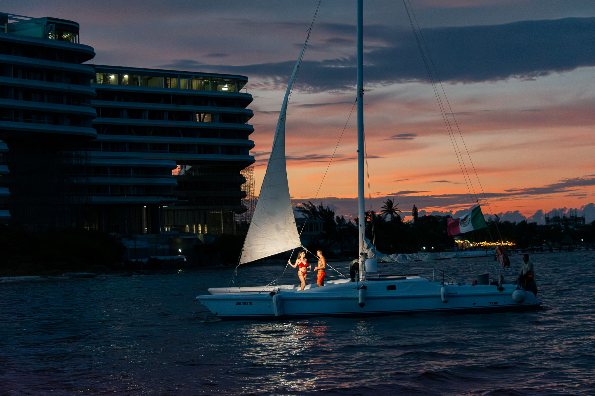 Cena Romantica abordo de un catamaran - Image 4